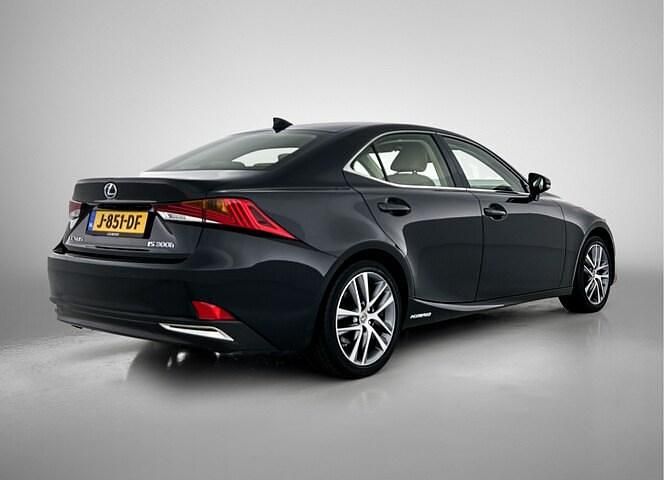 Occasion Lexus IS300h Business Edition 223 PK (164 kW) 2020 Zwart Sedan