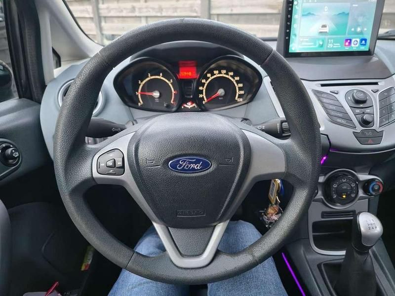 Zwart Gebruikt 2011 Ford Fiesta Limited Hatchback | € 3.000 (Iets duurder) - Afbeelding 1/4