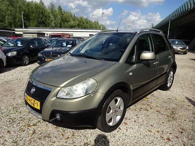 Beige Gebruikt 2008 Fiat Sedici Emotion SUV | € 3.495 (Goede deal) - Afbeelding 1/4