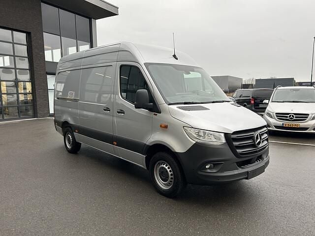 Occasion Mercedes Sprinter 170 PK (125 kW) 2023 Zilver Van