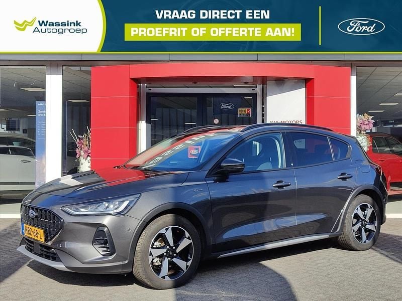 Grijs Gebruikt 2024 Ford Focus Active X Hatchback | € 27.890 (Eerlijke prijs) - Afbeelding 1/4