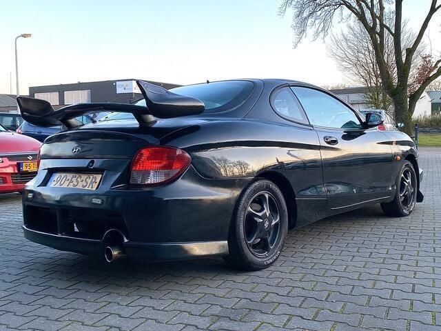 Occasion Hyundai Coupé 139 PK (102 kW) 2000 Zwart, metallic lak Coupé