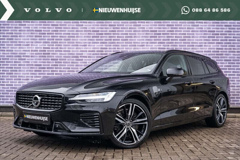 Zwart Gebruikt 2022 Volvo V60 R-Design Stationwagen | € 37.894 (Eerlijke prijs) - Afbeelding 1/4