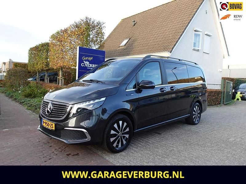 Grijs (metallic) Gebruikt 2021 Mercedes EQV300 Van | € 44.710 (Eerlijke prijs) - Afbeelding 1/4