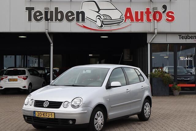 Grijs Gebruikt 2002 VW Polo Hatchback | € 895 (Iets duurder) - Afbeelding 1/4