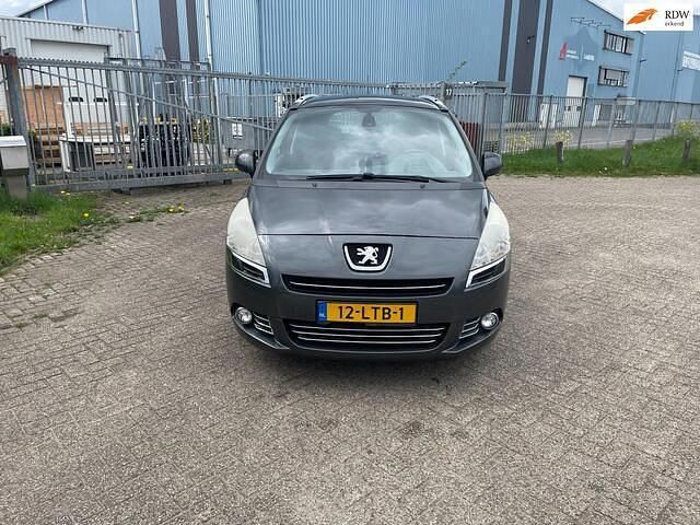 Grijs Occasion 2010 Peugeot 5008 GTi MPV | € 1.999 (Eerlijke prijs) - Afbeelding 1/4