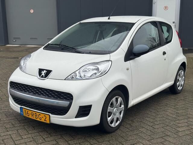 Wit Gebruikt 2011 Peugeot 107 Hatchback | € 2.950 (Iets duurder) - Afbeelding 1/4