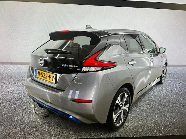 Occasion Nissan Leaf 160 kW (218 PK) 2021 Grijs (metallic) Hatchback