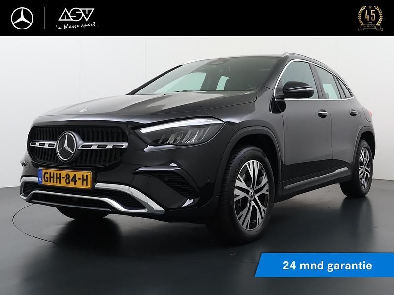 Zwart Occasion 2024 Mercedes GLA250 Luxury SUV | € 45.880 (Eerlijke prijs) - Afbeelding 1/4