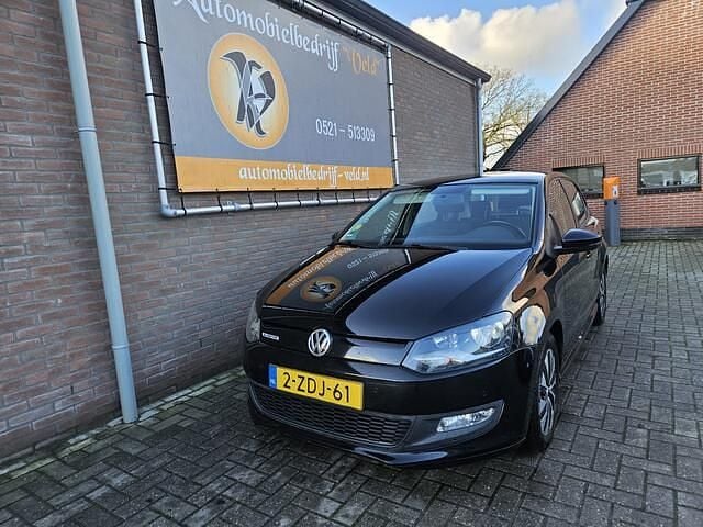 Zwart Occasion 2014 VW Polo Hatchback | € 4.245 (Goede deal) - Afbeelding 1/4