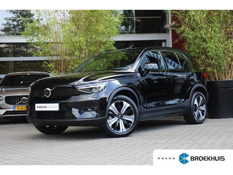 Zwart Gebruikt 2022 Volvo XC40 Core SUV | € 32.900 (Super prijs) - Afbeelding 1/4