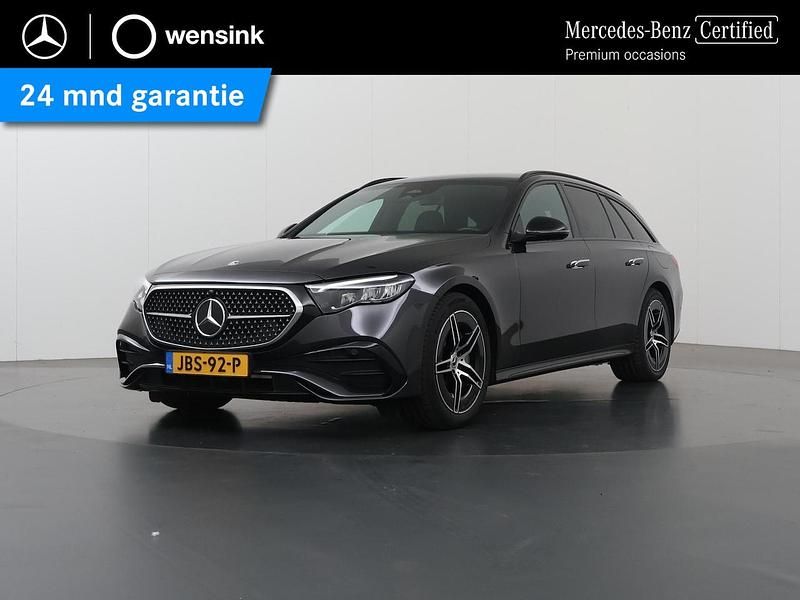 Grijs, metallic lak Gebruikt 2024 Mercedes E300 AMG line Stationwagen | € 55.850 (Iets duurder) - Afbeelding 1/4