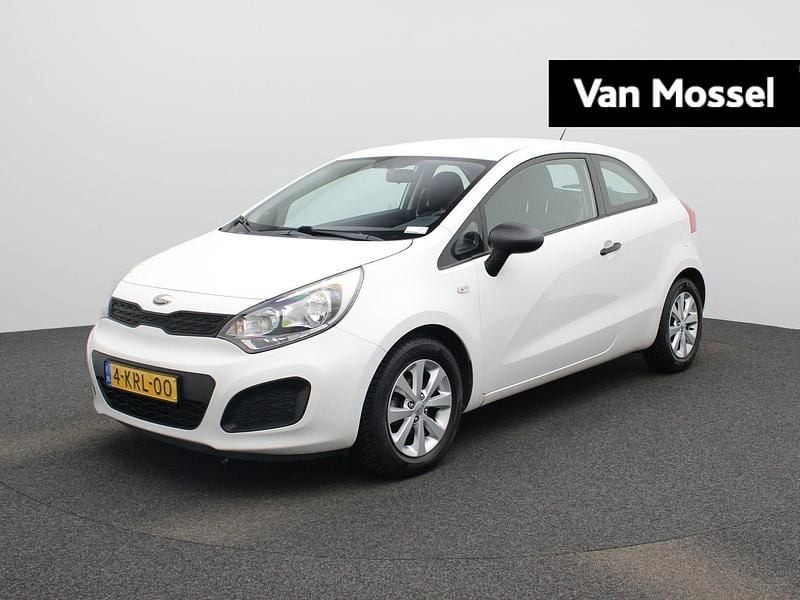 Wit Gebruikt 2013 Kia Rio Hatchback | € 7.440 (Eerlijke prijs) - Afbeelding 1/4