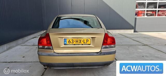 Occasion Volvo S60 140 PK (102 kW) 2002 Geel Sedan