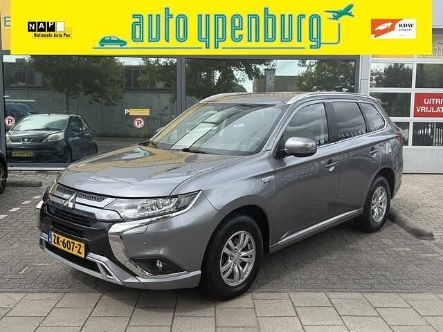 Grijs Gebruikt 2019 Mitsubishi Outlander SUV | € 17.950 (Goede deal) - Afbeelding 1/4