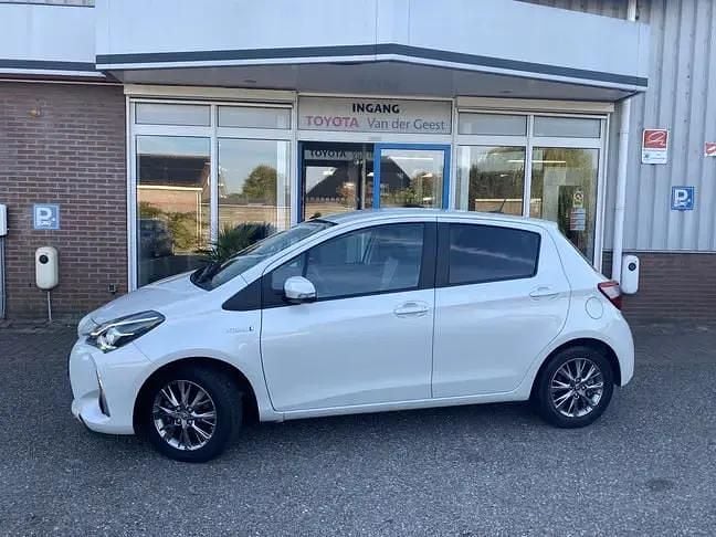 Gebruikt 2019 Toyota Yaris Hybrid Hatchback | € 16.350 (Super prijs) - Afbeelding 1/4
