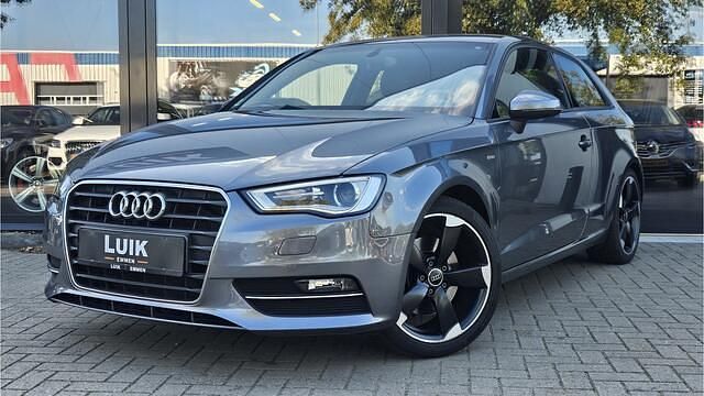Grijs Gebruikt 2013 Audi A3 Sportback S-line plus Hatchback | € 10.900 (Super prijs) - Afbeelding 1/4