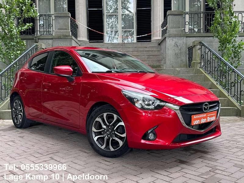 Rood Gebruikt 2016 Mazda 2 Nakama Hatchback | € 10.945 (Eerlijke prijs) - Afbeelding 1/4