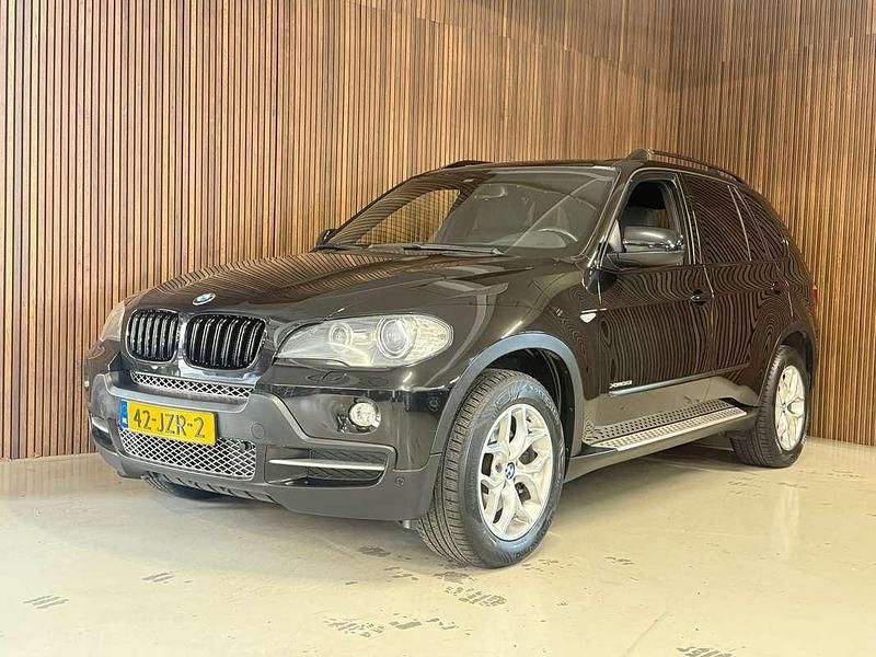 Zwart Gebruikt 2009 BMW X5 Executive SUV | € 13.995 (Eerlijke prijs) - Afbeelding 1/4