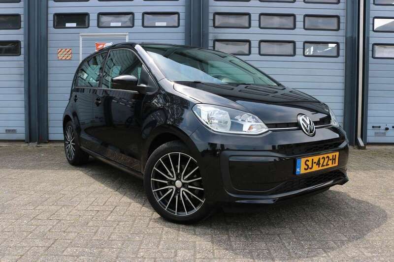 Zwart Gebruikt 2017 VW up! move up! Hatchback | € 9.949 (Super prijs) - Afbeelding 1/4