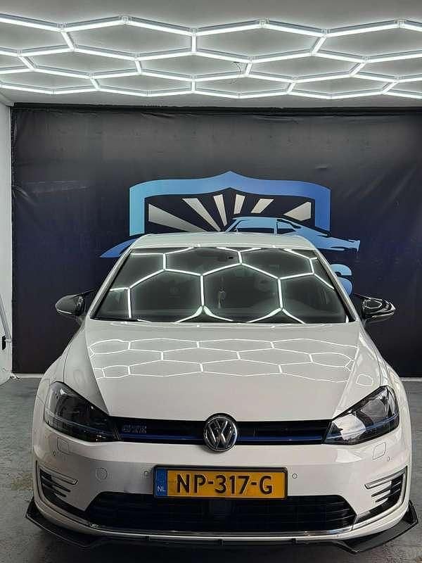 Wit Gebruikt 2016 VW Golf VII GTE Stationwagen | € 12.300 (Goede deal) - Afbeelding 1/4