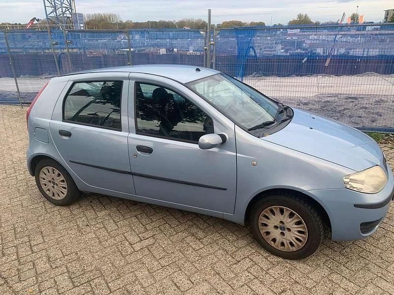 Blauw Gebruikt 2006 Fiat Punto Classica Hatchback | € 1.000 (Goede deal) - Afbeelding 1/4