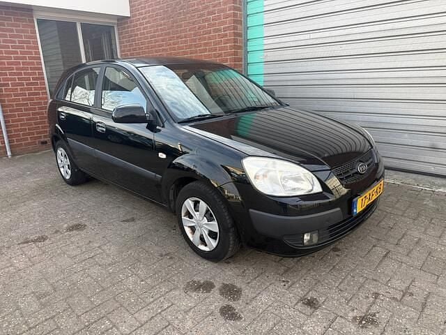 Occasion Kia Rio 97 PK (71 kW) 2007 Zwart Hatchback