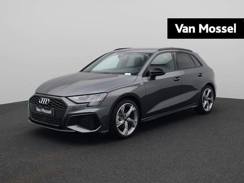 Grijs Gebruikt 2023 Audi A3 Sportback S-Line Hatchback | € 29.700 (Goede deal) - Afbeelding 1/4