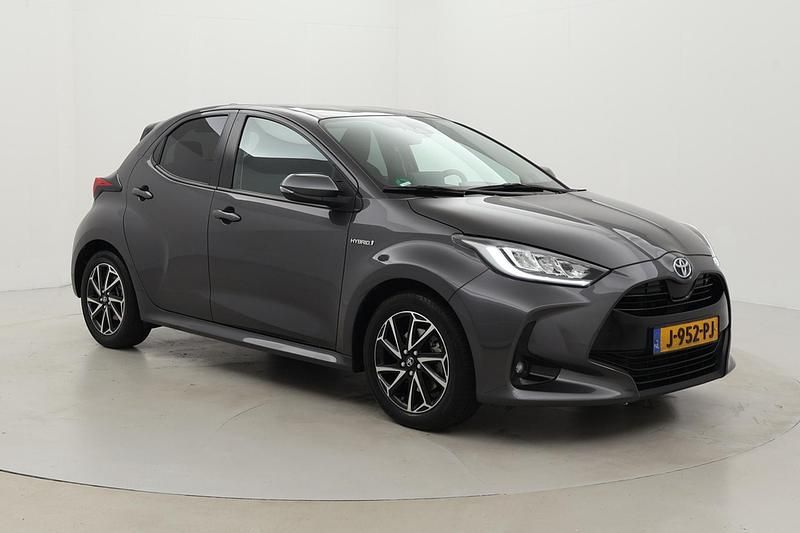 Grijs Gebruikt 2020 Toyota Yaris Hybrid Style Hatchback | € 20.999 (Duur) - Afbeelding 1/4