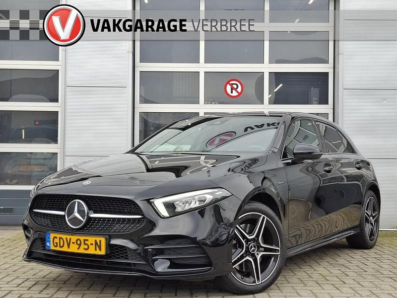 Occasion Mercedes A250 Business 161 PK (118 kW) 2021 Zwart Hatchback