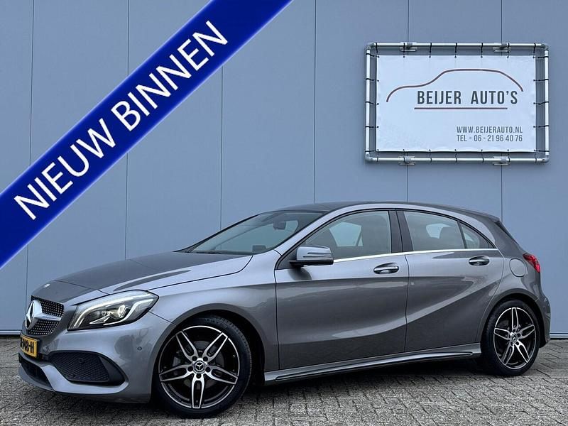 Grijs Gebruikt 2018 Mercedes A180 Sport Edition Hatchback | € 17.995 (Eerlijke prijs) - Afbeelding 1/4