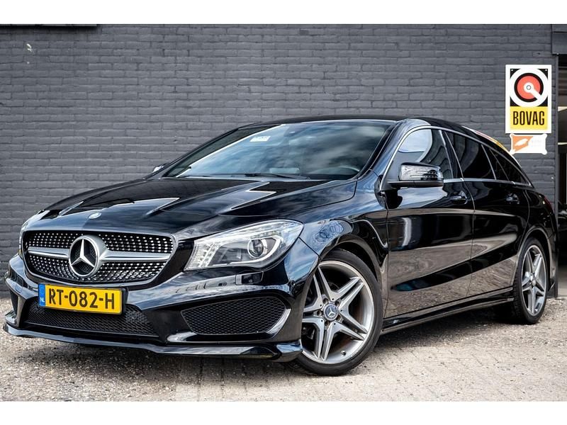 Zwart Gebruikt 2015 Mercedes CLA180 OrangeArt Edition Sedan | € 16.950 (Eerlijke prijs) - Afbeelding 1/4