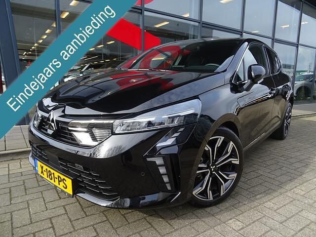 Zwart parelmoer Gebruikt 2024 Mitsubishi Colt Edition Hatchback | € 22.945 (Eerlijke prijs) - Afbeelding 1/4