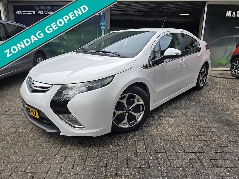 Wit (metallic) Gebruikt 2013 Opel Ampera Hatchback | € 8.999 (Eerlijke prijs) - Afbeelding 1/4