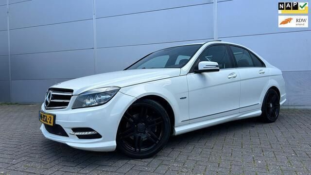 Wit Gebruikt 2012 Mercedes C300 AMG Sedan | € 15.950 - Afbeelding 1/4