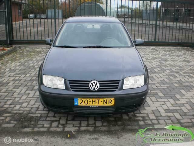 Occasion VW Bora Comfortline 105 PK (77 kW) 2001 Blauw Sedan