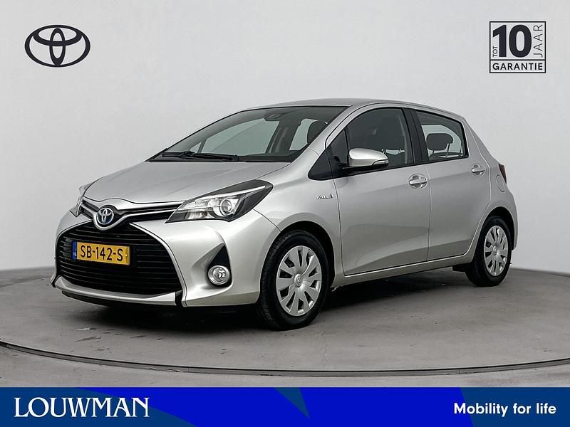 Grijs Gebruikt 2016 Toyota Yaris Hybrid Limited Hatchback | € 14.200 (Eerlijke prijs) - Afbeelding 1/4