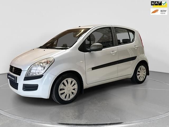 Wit Occasion 2012 Suzuki Splash Comfort Hatchback | € 2.750 (Iets duurder) - Afbeelding 1/4