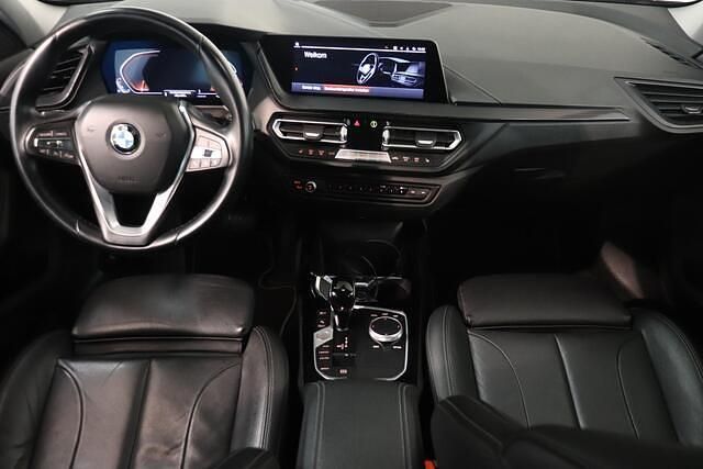 Occasion BMW 118 Sport Line 136 PK (100 kW) 2022 Zwart Hatchback