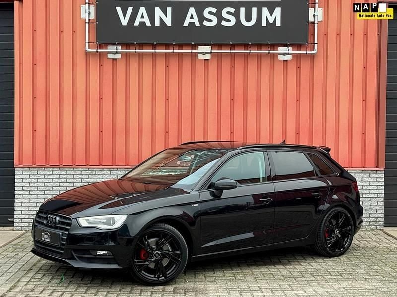Zwart Gebruikt 2014 Audi A3 S-Line Hatchback | € 15.990 (Duur) - Afbeelding 1/4