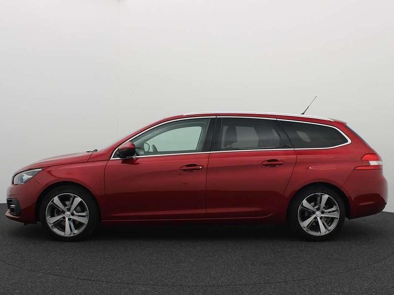 Occasion Peugeot 308 SW Premium 131 PK (96 kW) 2020 Rood Stationwagen