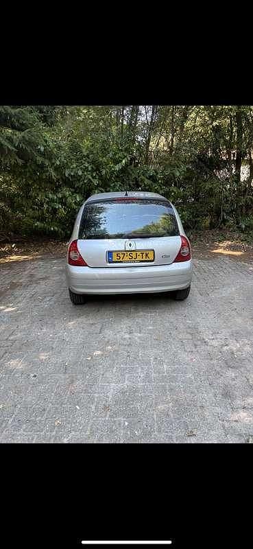 Gebruikt 2006 Renault Clio II Campus Sedan | € 400 (Eerlijke prijs) - Afbeelding 1/4