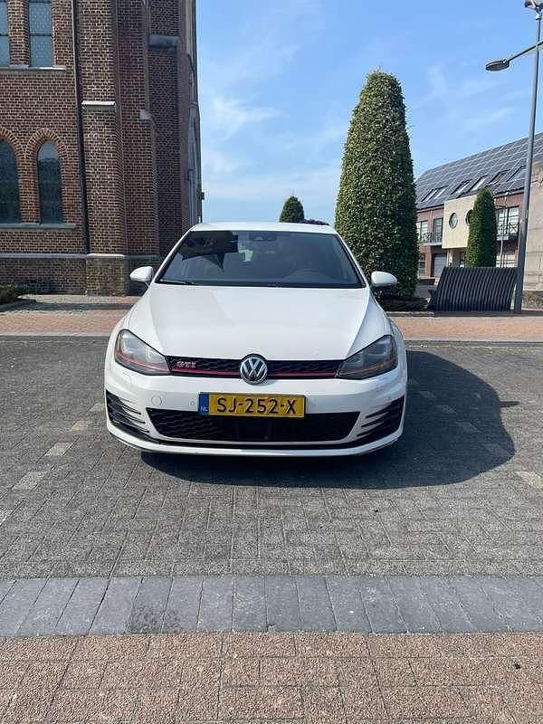 Wit Gebruikt 2013 VW Golf VII GTI Stationwagen | € 9.750 (Eerlijke prijs) - Afbeelding 1/4