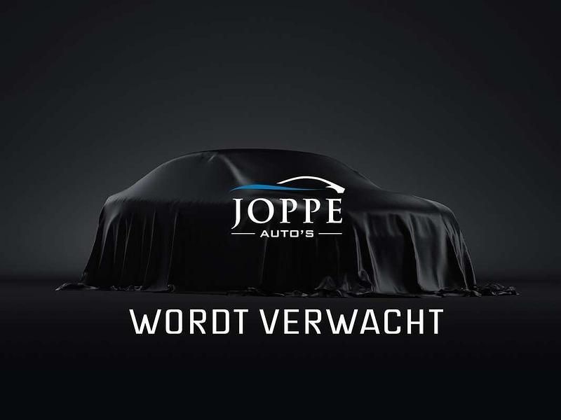 Grijs, metallic lak Gebruikt 2024 Mercedes GLA250 AMG line SUV | € 49.950 (Iets duurder) - Afbeelding 1/1