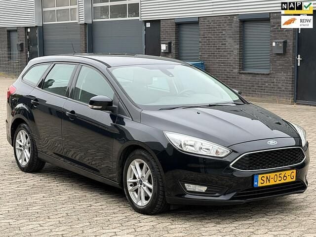 Zwart Gebruikt 2015 Ford Focus Stationwagen | € 5.745 (Goede deal) - Afbeelding 1/4