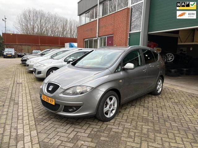 Grijs Gebruikt 2008 Seat Altea XL MPV | € 2.999 (Eerlijke prijs) - Afbeelding 1/4