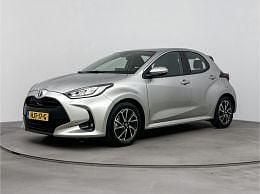 Grijs, metallic lak Gebruikt 2024 Toyota Yaris Limited Hatchback | € 23.945 (Eerlijke prijs) - Afbeelding 1/3