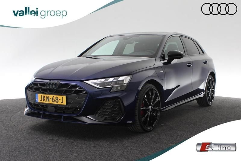 Occasion Audi A3 Sportback e-tron Competition 272 PK (200 kW) 2025 Blauw Hatchback