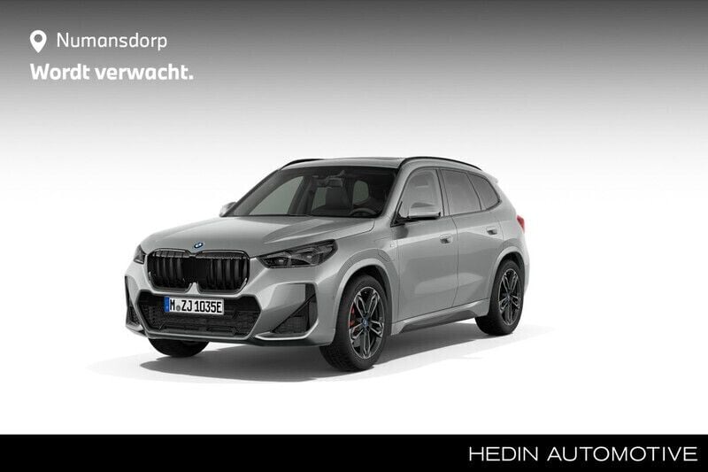 Zilver Nieuw 2025 BMW X1 M Sport SUV | € 63.493 (Super prijs) - Afbeelding 1/3