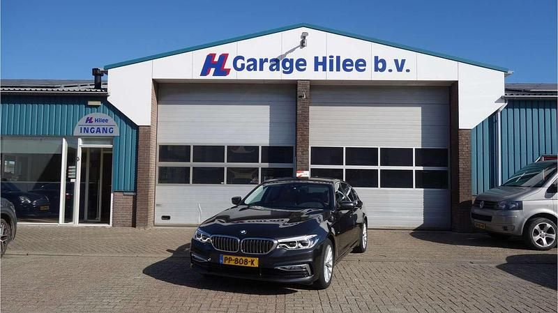 Grijs Gebruikt 2017 BMW 520 Executive Sedan | € 27.950 (Eerlijke prijs) - Afbeelding 1/4